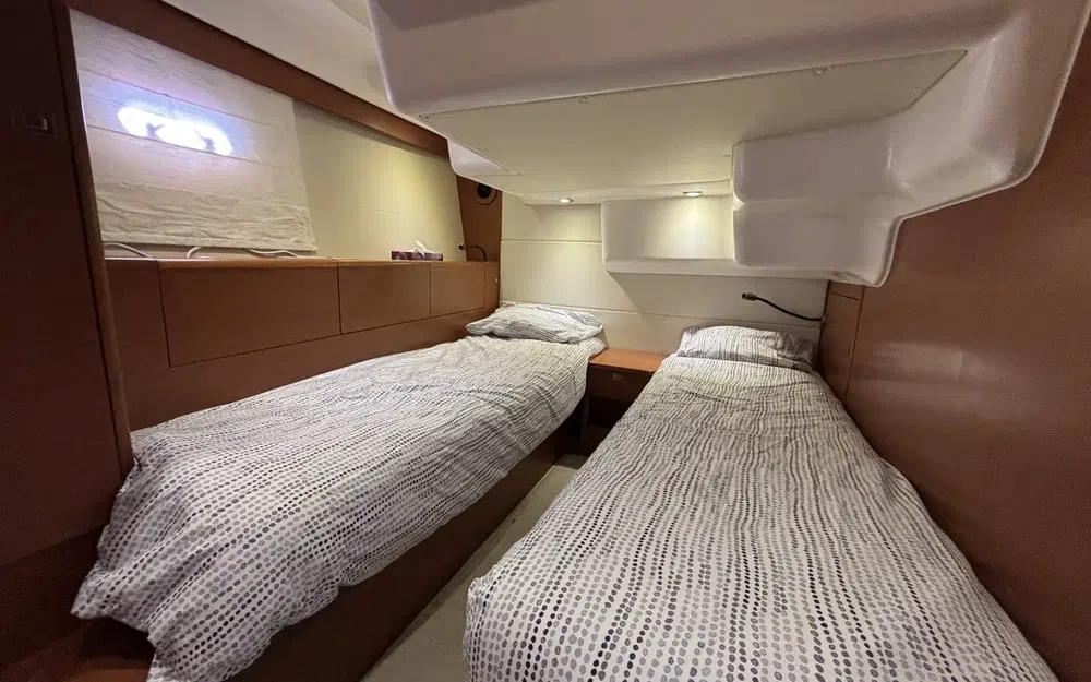 slider 5 Prestige Yachts 400