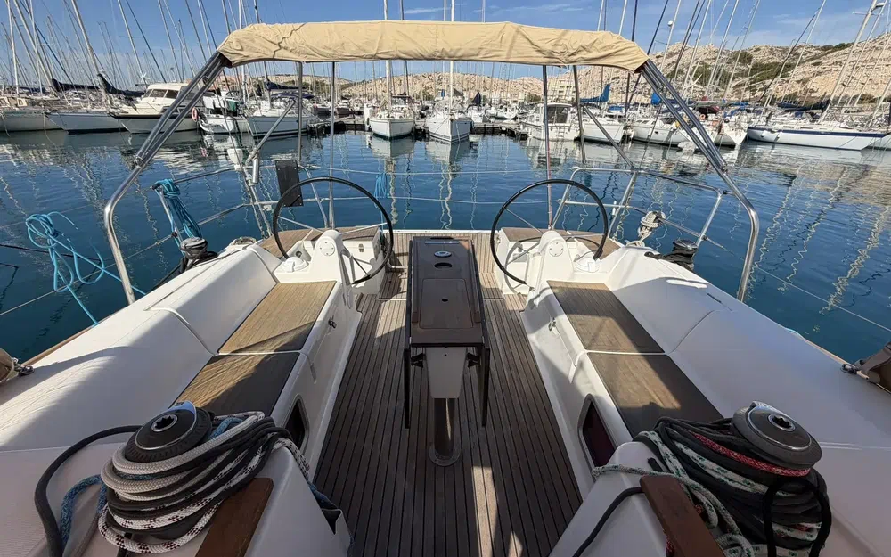 slider 11 Dufour 405 Grand Large