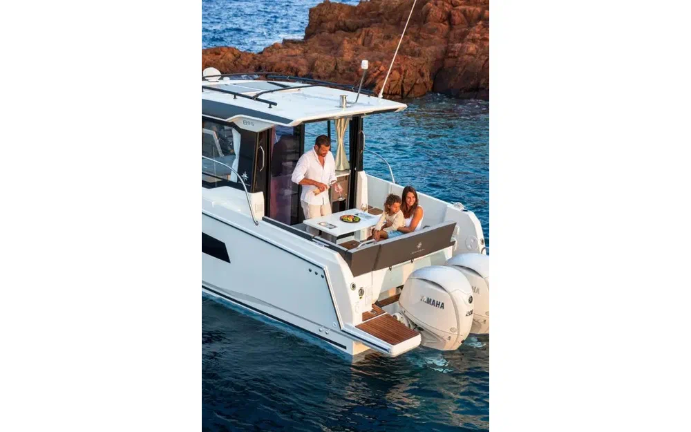 slider 3 Jeanneau Merry Fisher 895 Serie 2