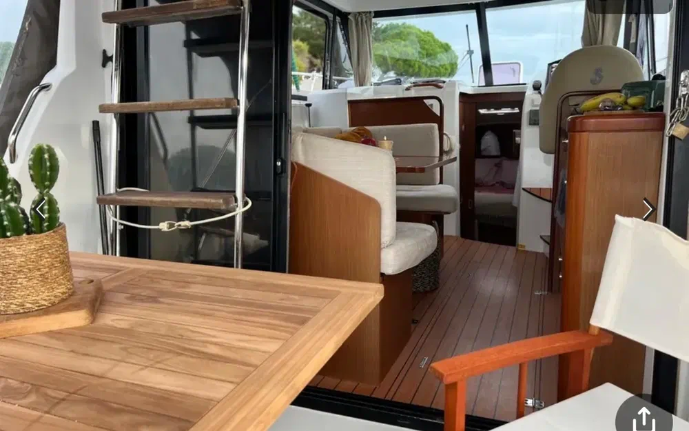 slider 8 Beneteau Antares 30 Fly