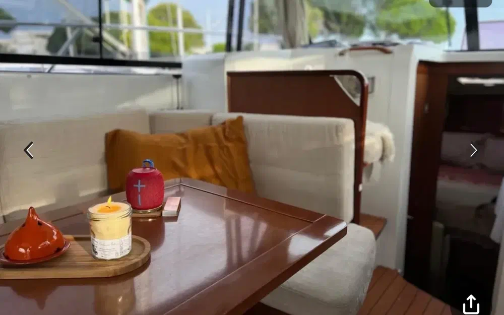 slider 7 Beneteau Antares 30 Fly