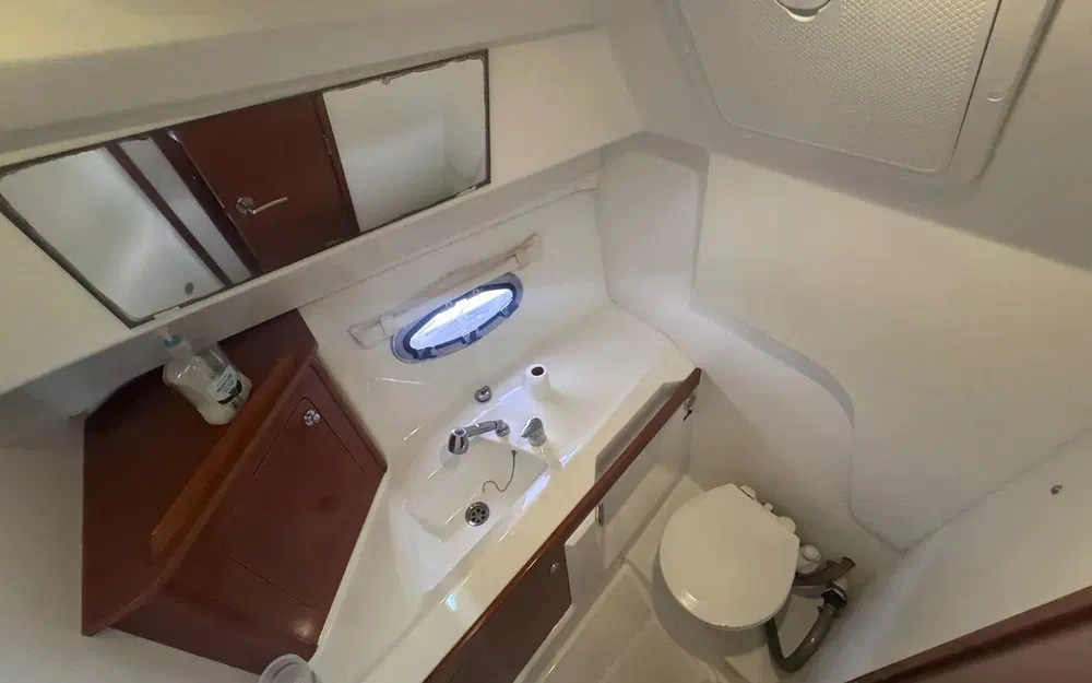 slider 16 Beneteau Antares 30 Fly