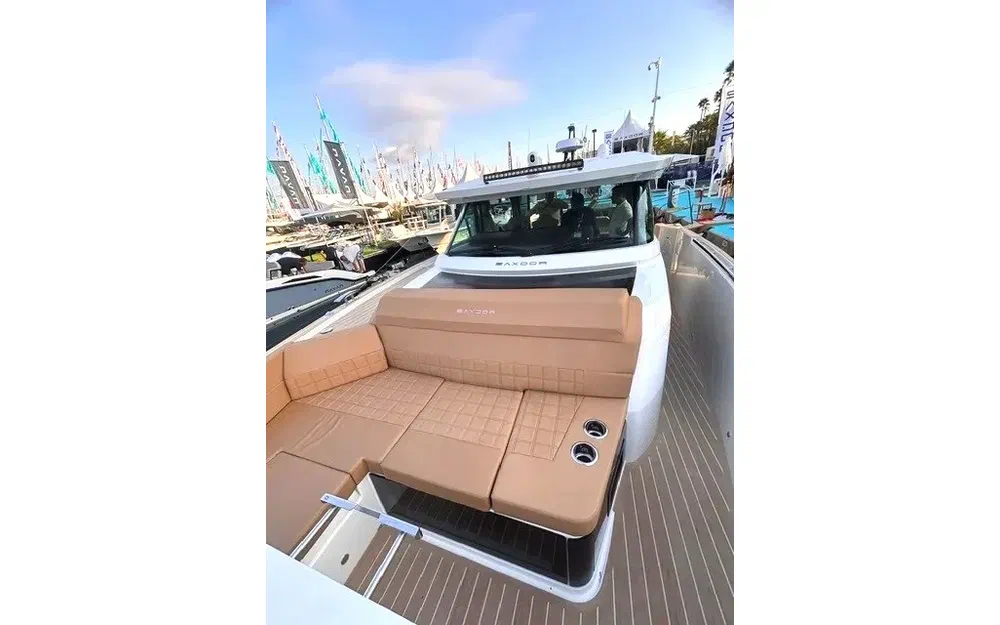 slider 4 Saxdor 460 GTS
