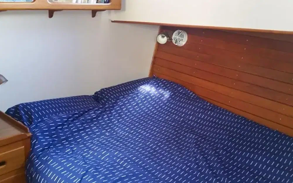 slider 17 Grand Banks 42 Europa