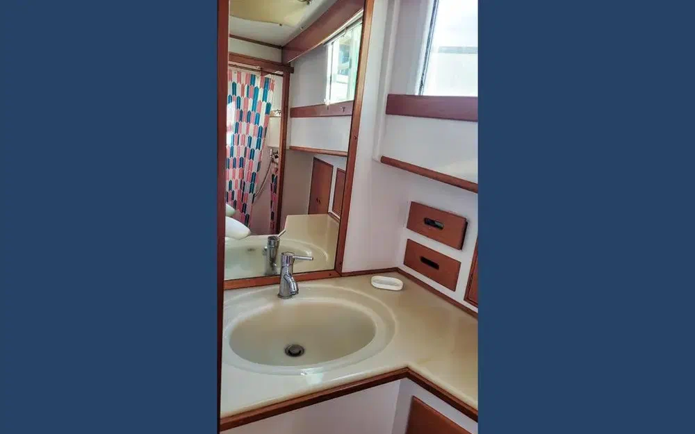 slider 19 Grand Banks 42 Europa