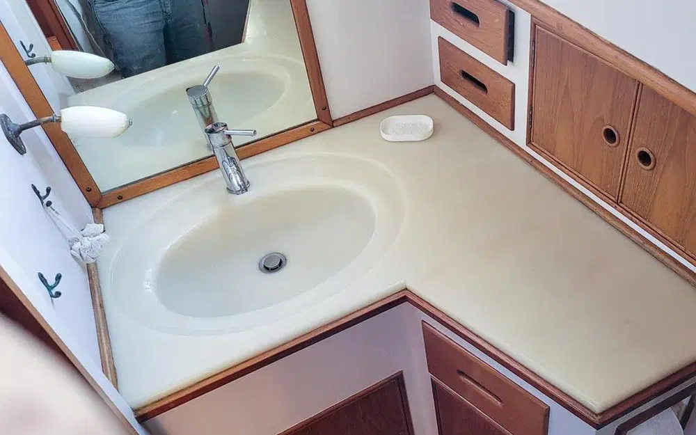 slider 20 Grand Banks 42 Europa