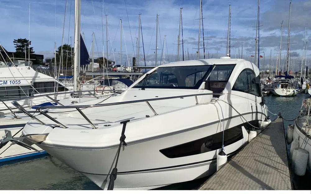 slider 0 Beneteau Gran Turismo 32