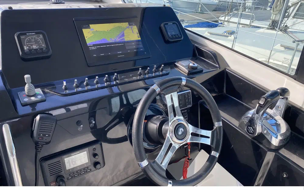 slider 1 Beneteau Gran Turismo 32