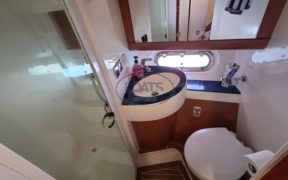 slider 9 Sealine F 42/5