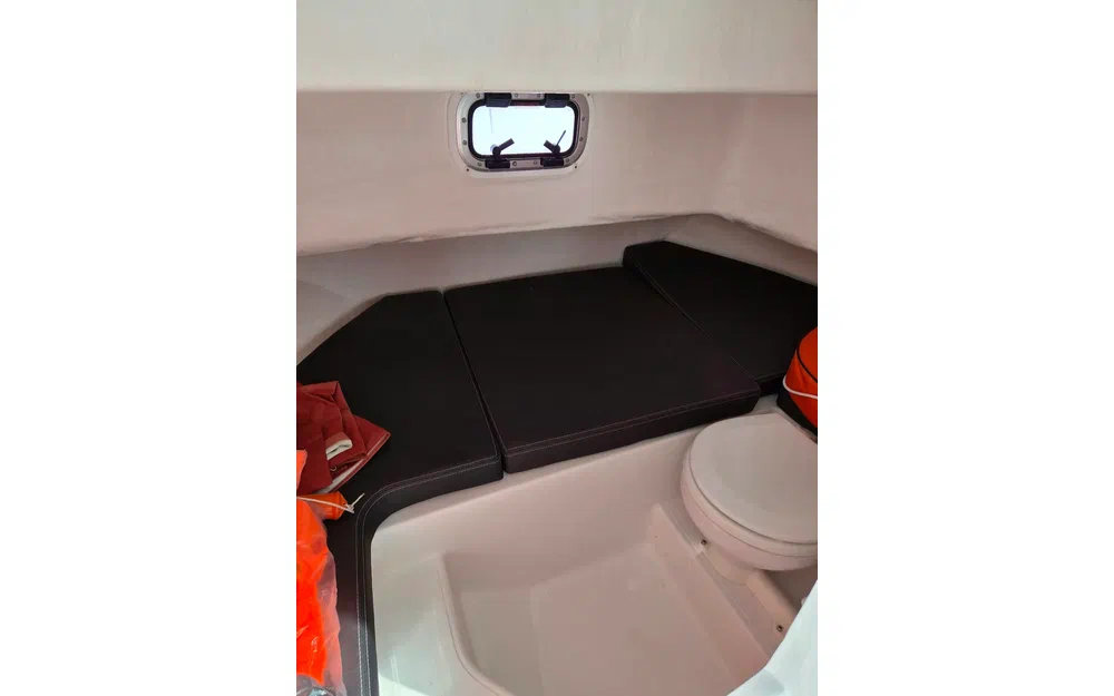 slider 9 Beneteau Barracuda 6