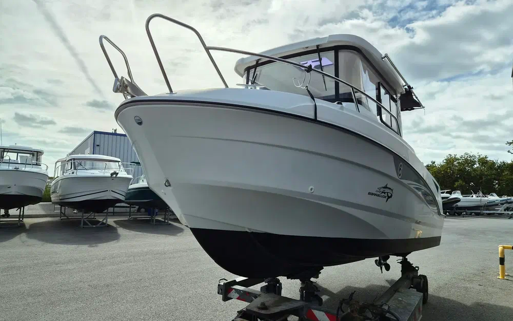 slider 11 Beneteau Barracuda 6