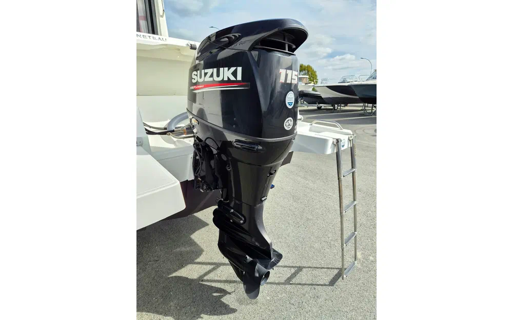slider 15 Beneteau Barracuda 6
