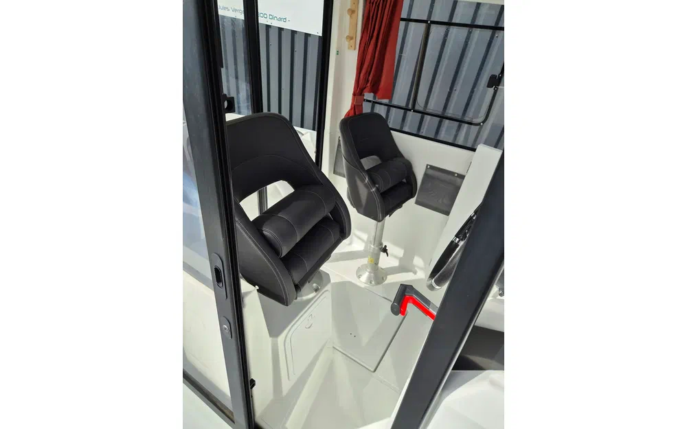 slider 16 Beneteau Barracuda 6