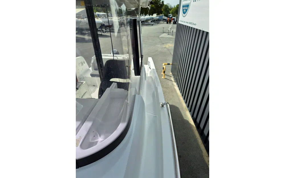 slider 1 Beneteau Barracuda 6