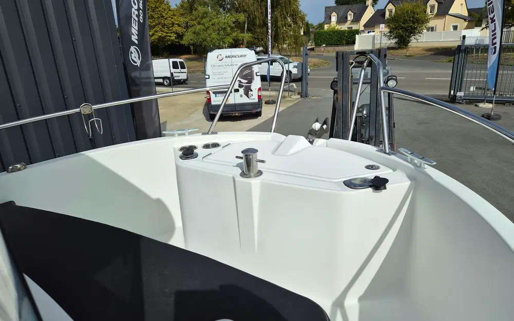 slider 2 Beneteau Barracuda 6