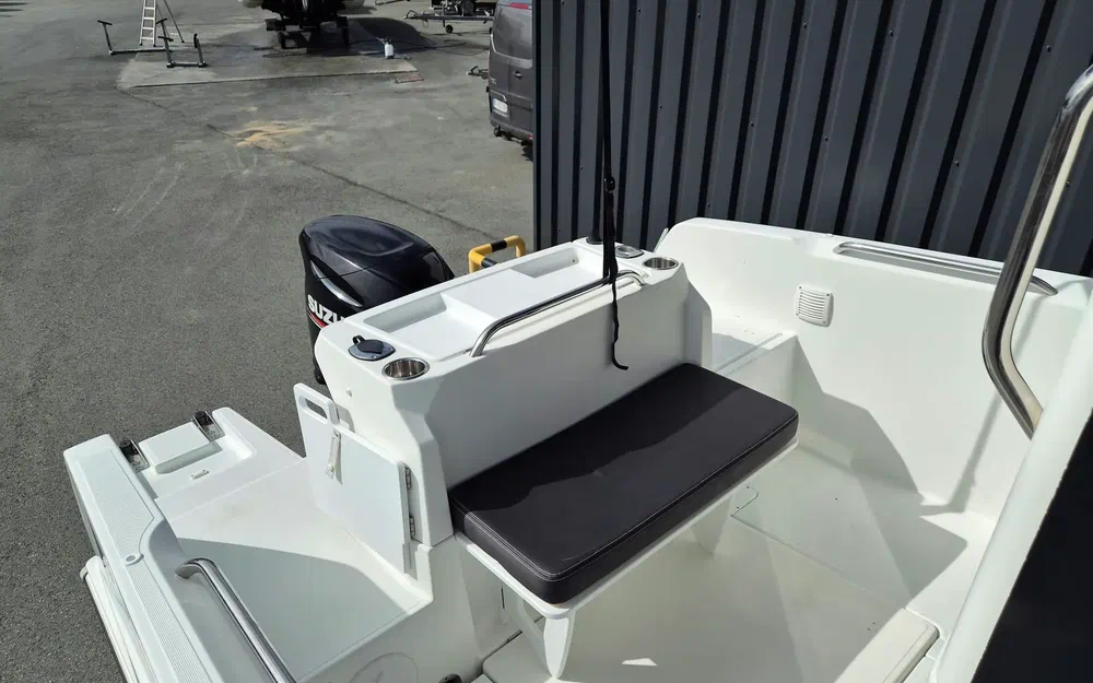 slider 5 Beneteau Barracuda 6