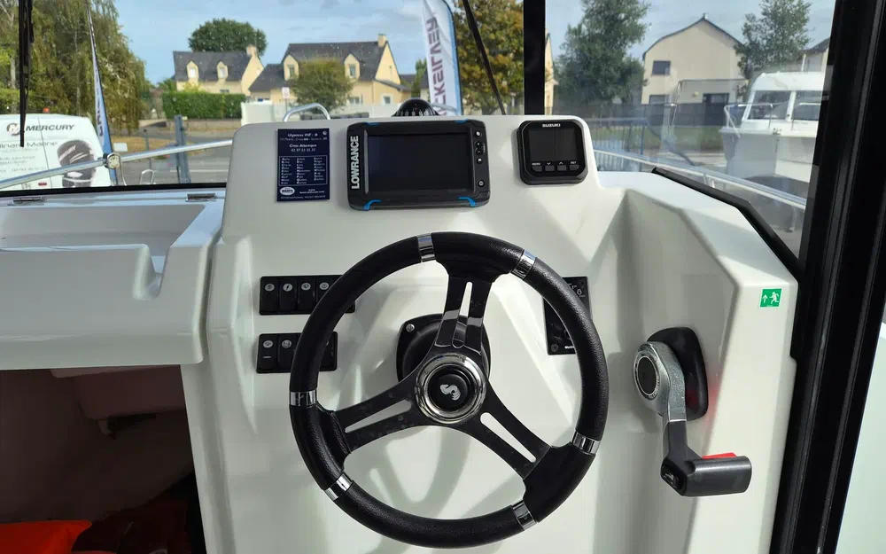 slider 8 Beneteau Barracuda 6