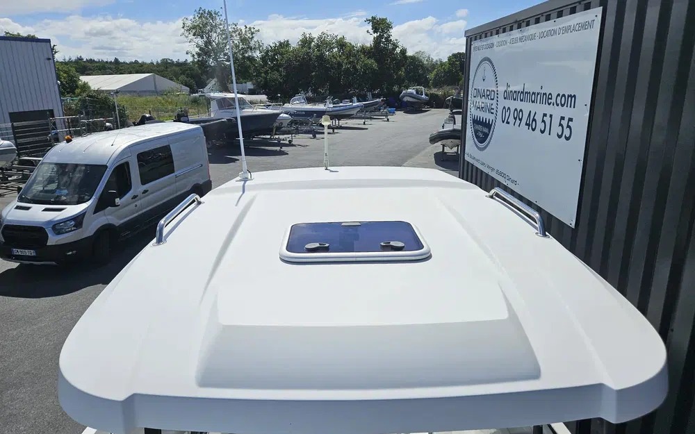 slider 20 Beneteau Barracuda 6