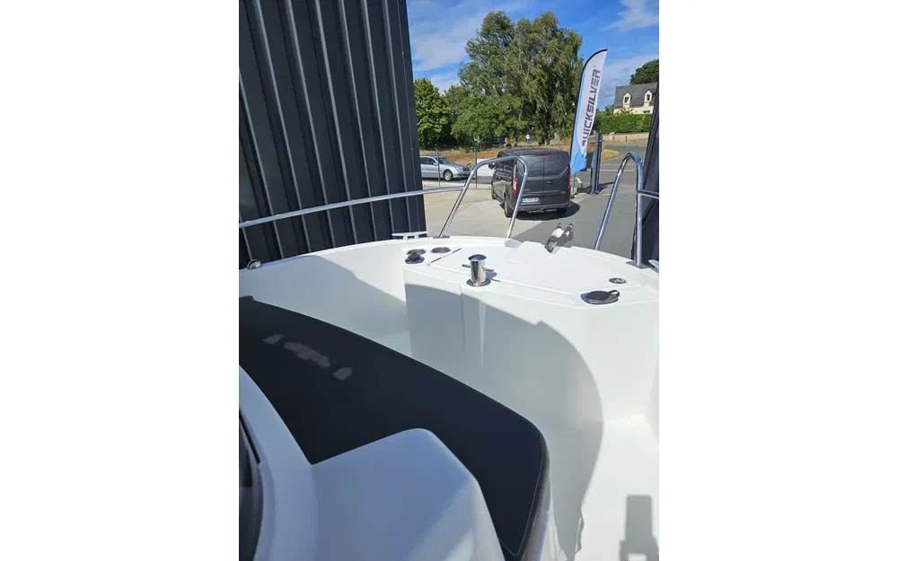 slider 28 Beneteau Barracuda 6