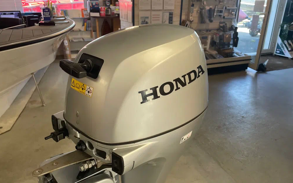 slider 3 Monteur 6cv Honda