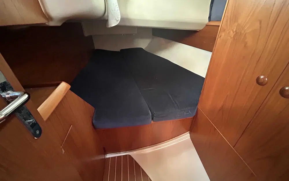 slider 9 Jeanneau Sun Odyssey 40