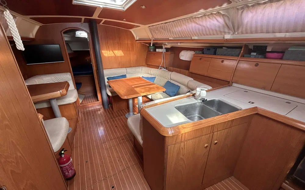 slider 1 Jeanneau Sun Odyssey 40