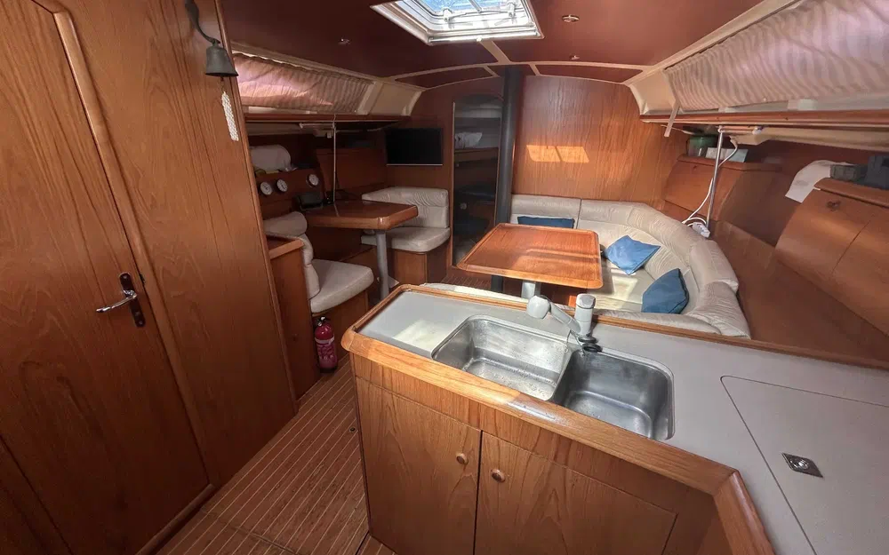 slider 8 Jeanneau Sun Odyssey 40