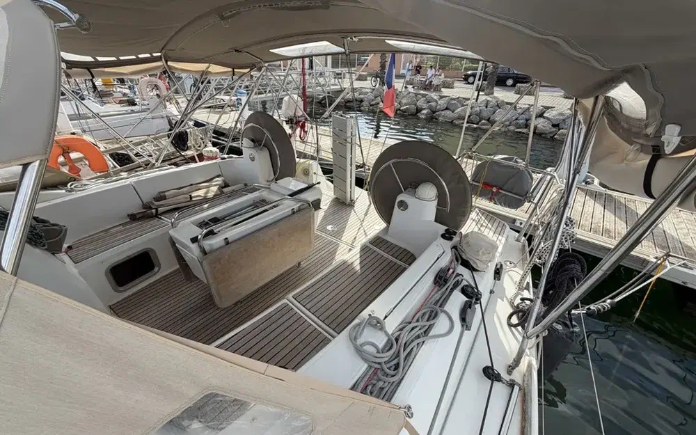 slider 10 Jeanneau Sun Odyssey 469