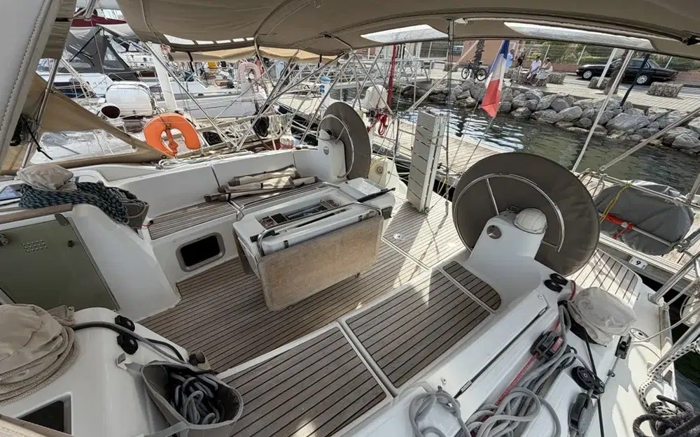 slider 11 Jeanneau Sun Odyssey 469