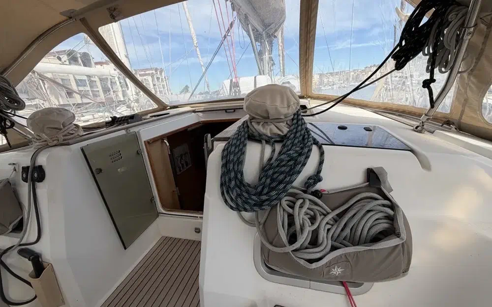 slider 18 Jeanneau Sun Odyssey 469