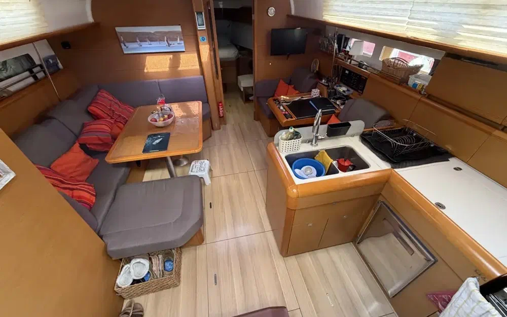 slider 21 Jeanneau Sun Odyssey 469