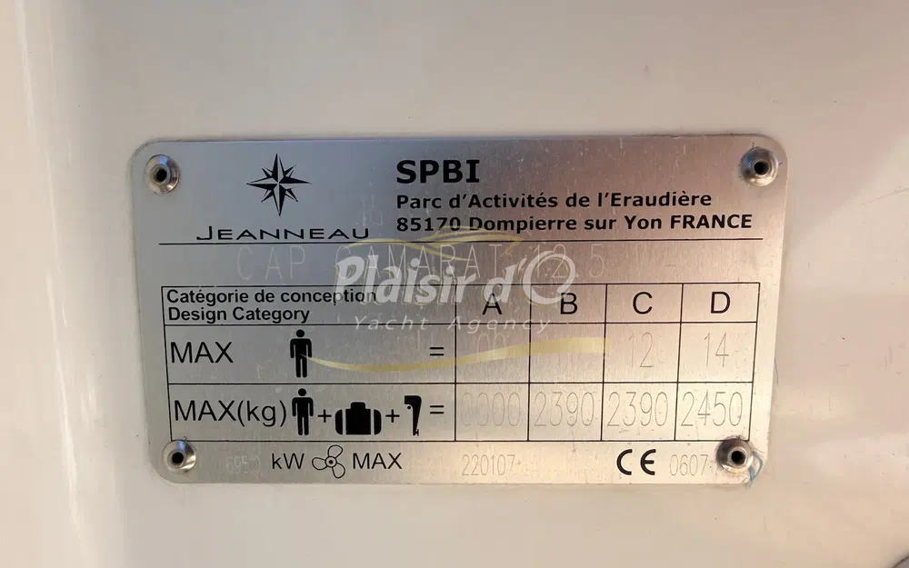 slider 50 Jeanneau Cap Camarat 12.5 WA