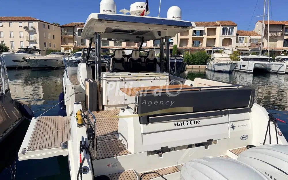 slider 5 Jeanneau Cap Camarat 12.5 WA