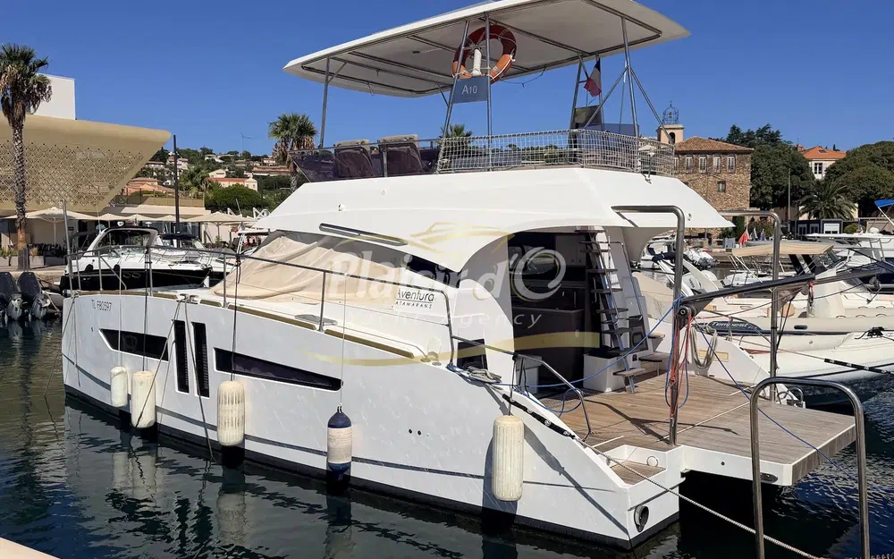 slider 0 Aventura Catamarans Aventura 10 Power