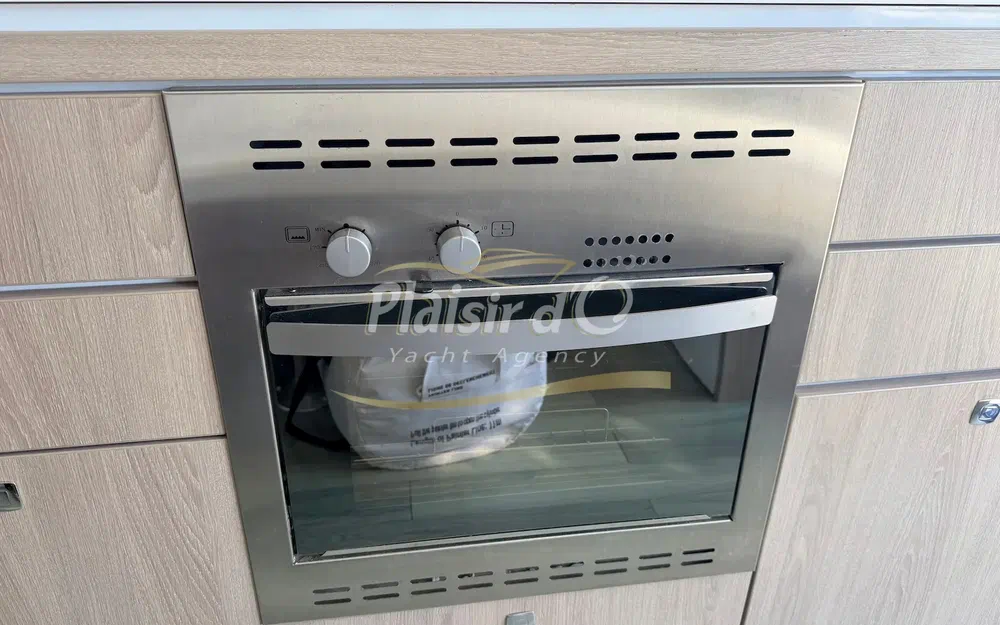 slider 10 Aventura Catamarans Aventura 10 Power