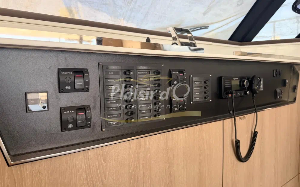slider 14 Aventura Catamarans Aventura 10 Power