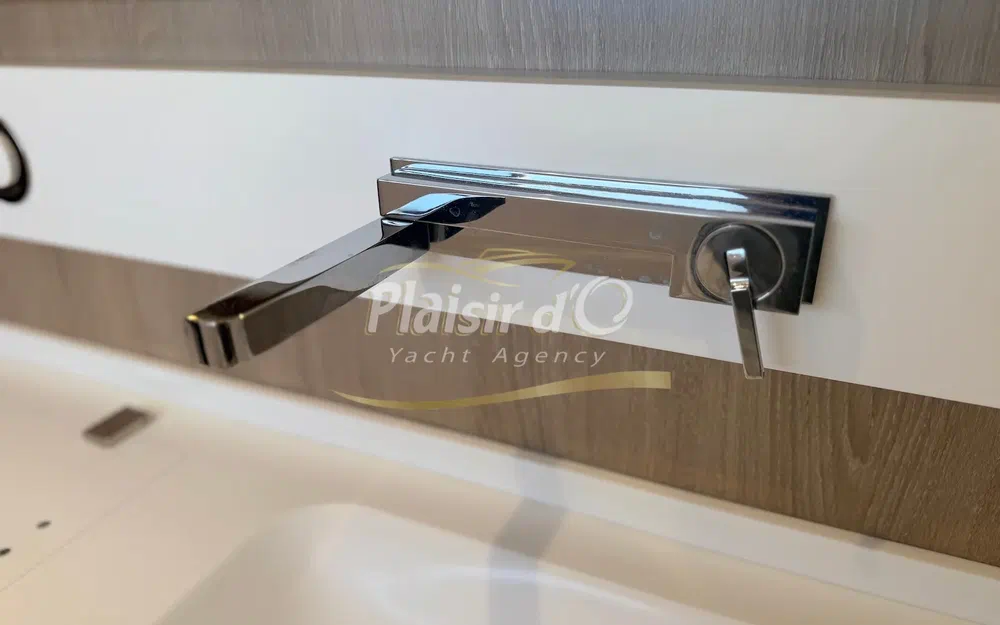 slider 25 Aventura Catamarans Aventura 10 Power
