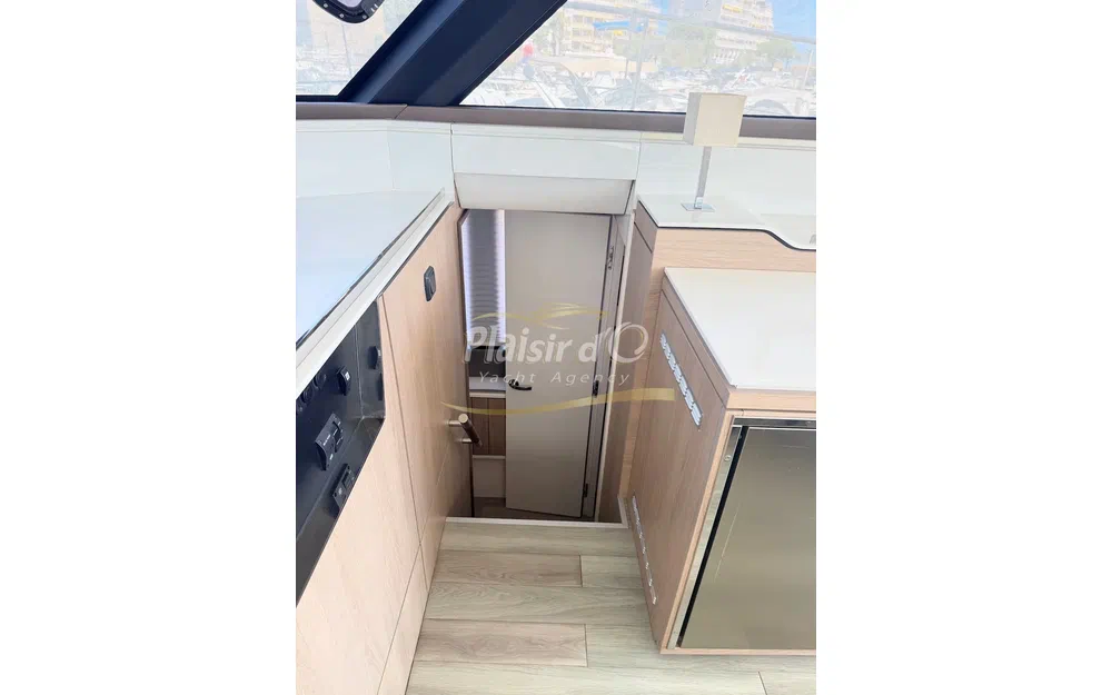 slider 27 Aventura Catamarans Aventura 10 Power