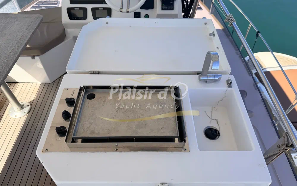 slider 43 Aventura Catamarans Aventura 10 Power