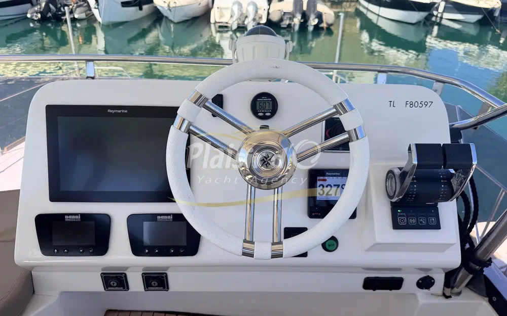 slider 44 Aventura Catamarans Aventura 10 Power