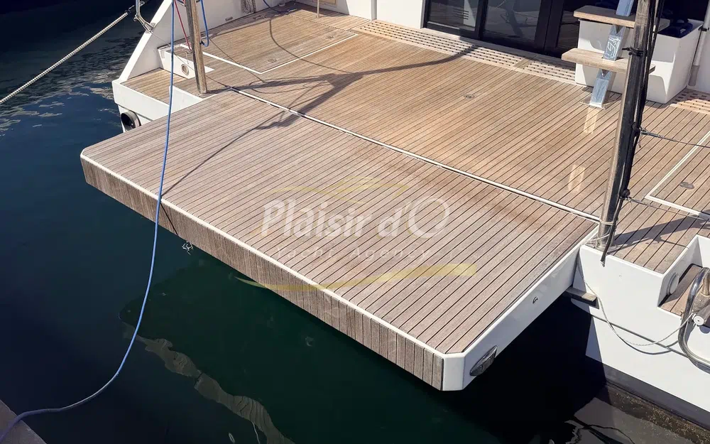 slider 4 Aventura Catamarans Aventura 10 Power