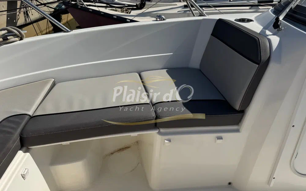 slider 11 Jeanneau Cap Camarat 6.5 BR
