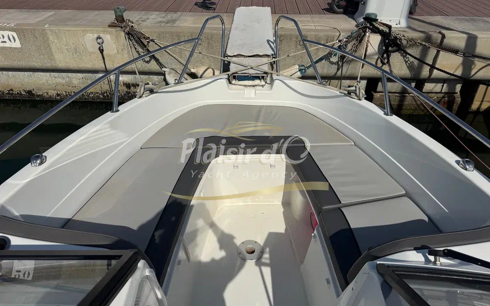 slider 4 Jeanneau Cap Camarat 6.5 BR