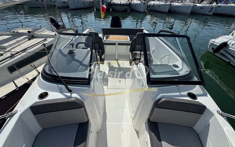 slider 5 Jeanneau Cap Camarat 6.5 BR