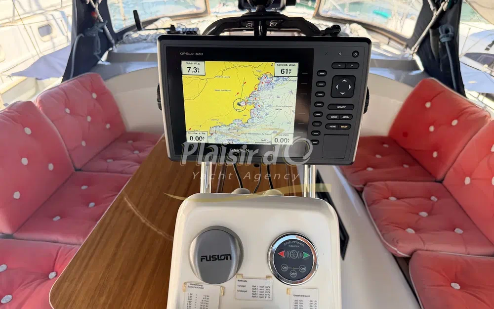 slider 9 Bavaria Cruiser 33