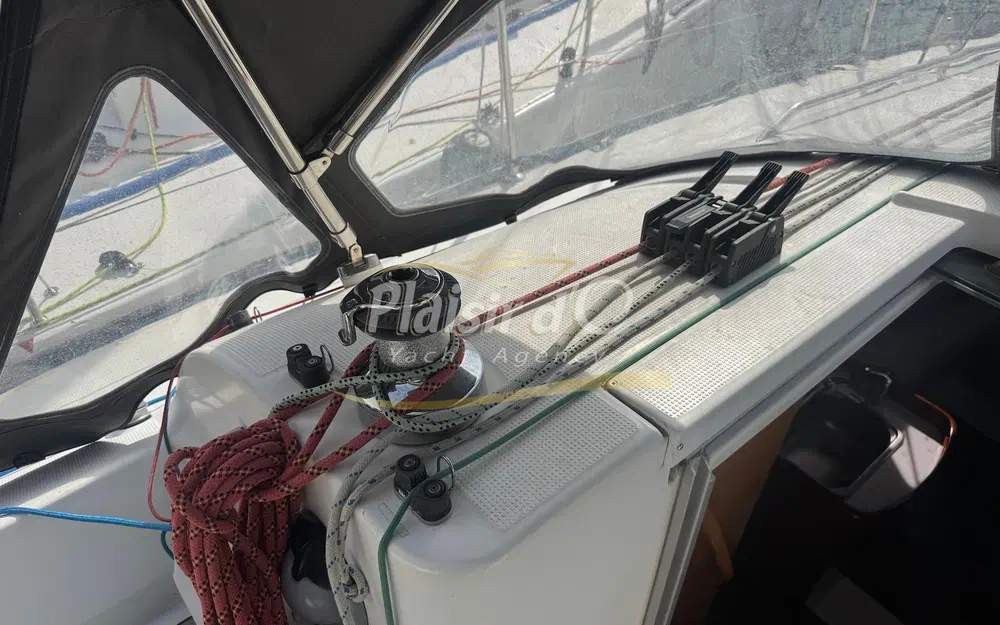 slider 14 Beneteau First 31.7