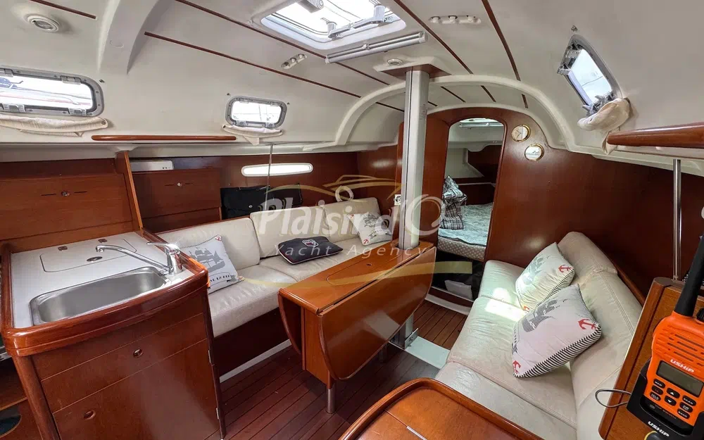slider 22 Beneteau First 31.7
