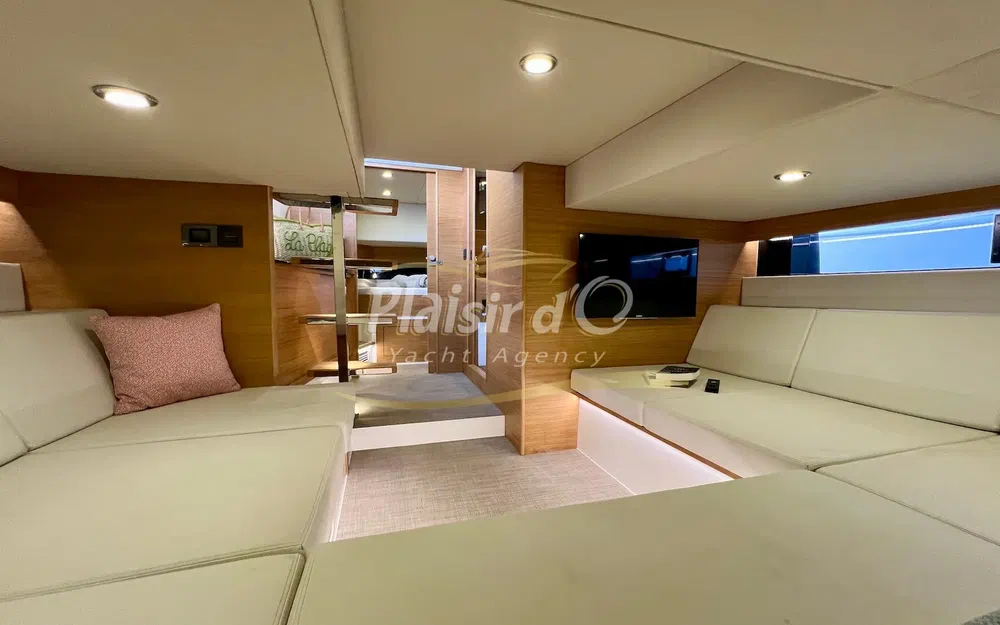 slider 9 De Antonio Yachts D42