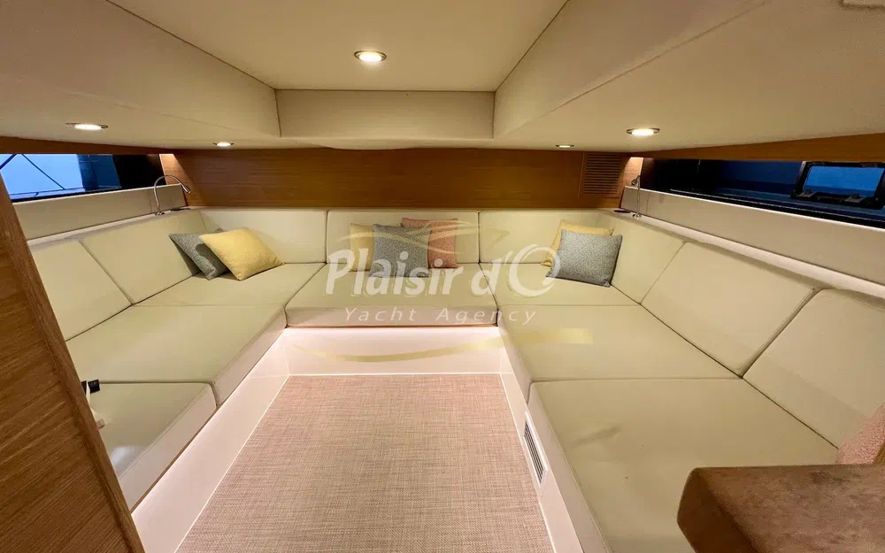 slider 10 De Antonio Yachts D42