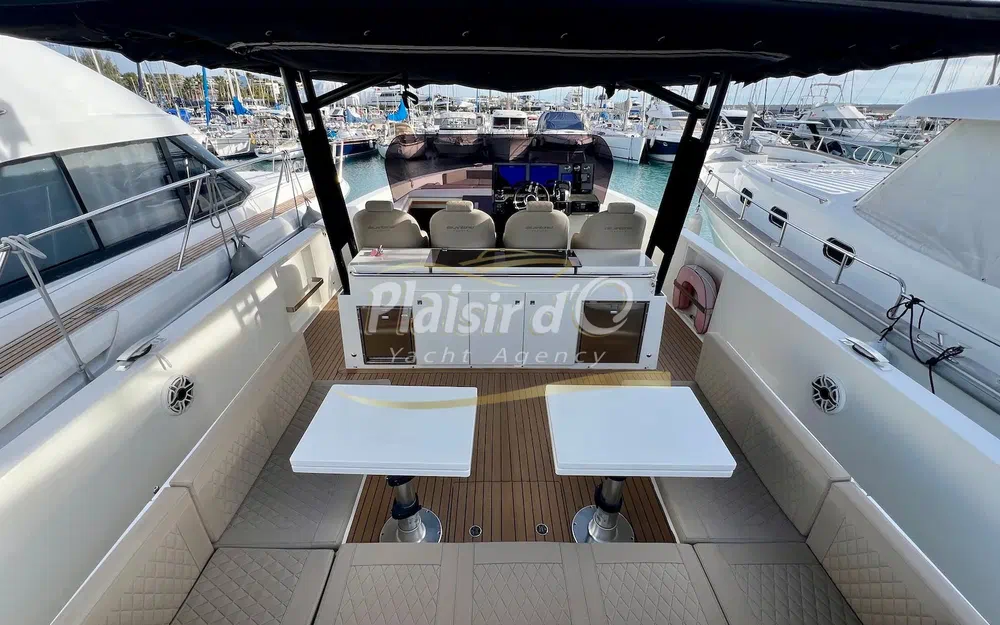 slider 15 De Antonio Yachts D42